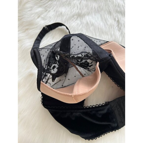 Victoria's Secret Women's Medium High-Neck Embroidered Bra Top - Picture 8 of 14